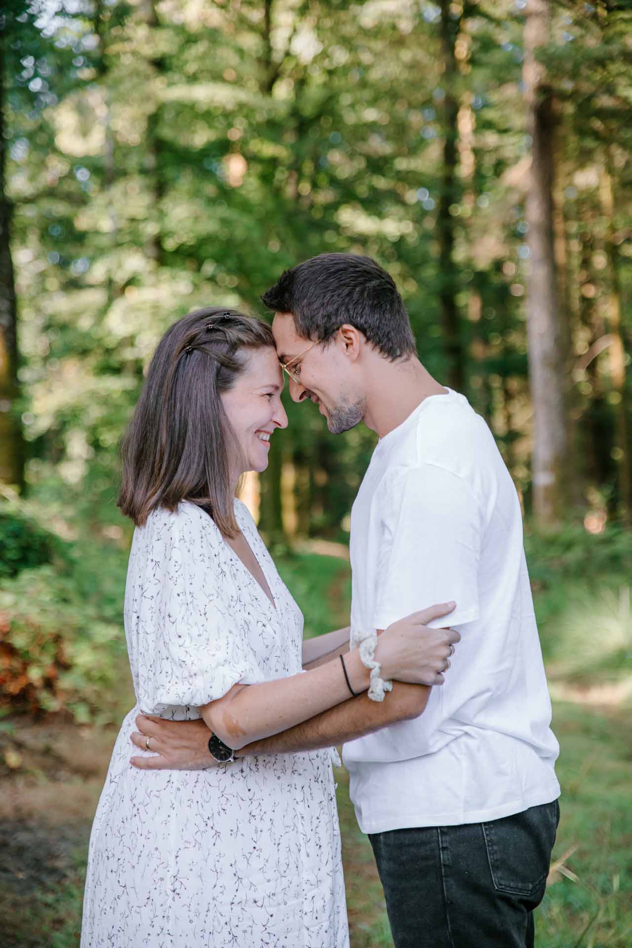 shooting couple grossesse en forêt - Juliane et Aurélien